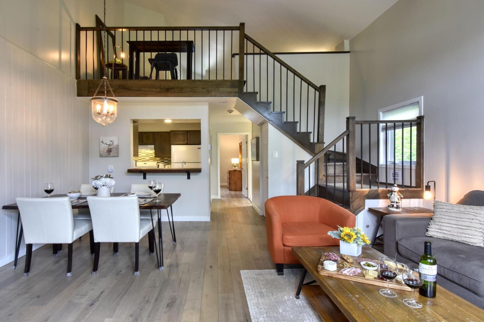 Stunning Condo - View On Lake Tremblant & Mountain Mont-Tremblant Exteriör bild