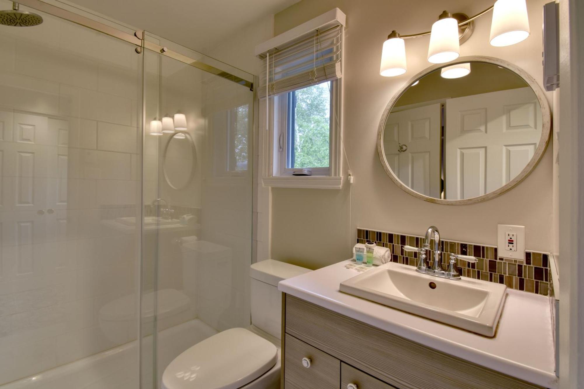 Stunning Condo - View On Lake Tremblant & Mountain Mont-Tremblant Exteriör bild