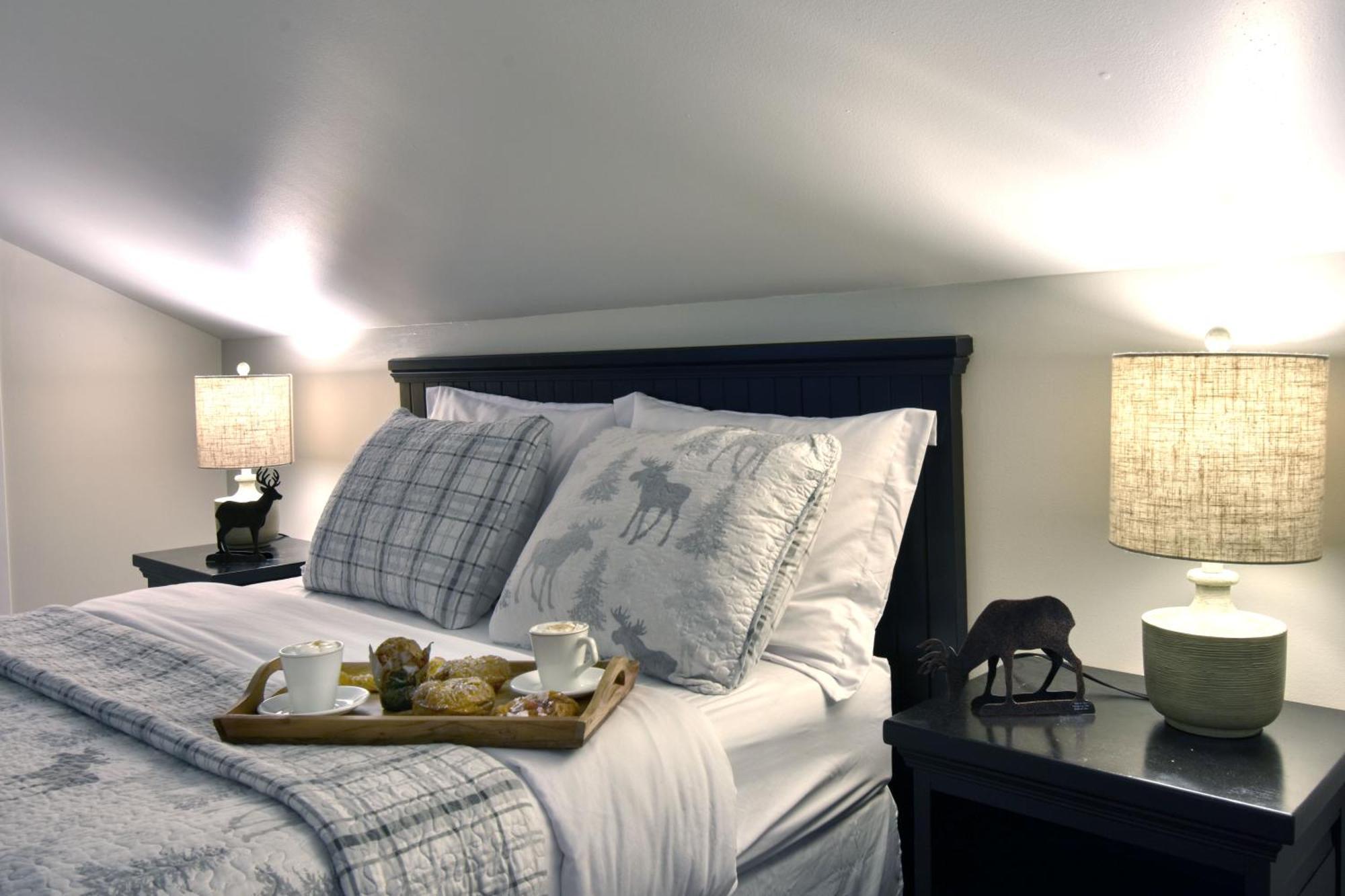 Stunning Condo - View On Lake Tremblant & Mountain Mont-Tremblant Exteriör bild