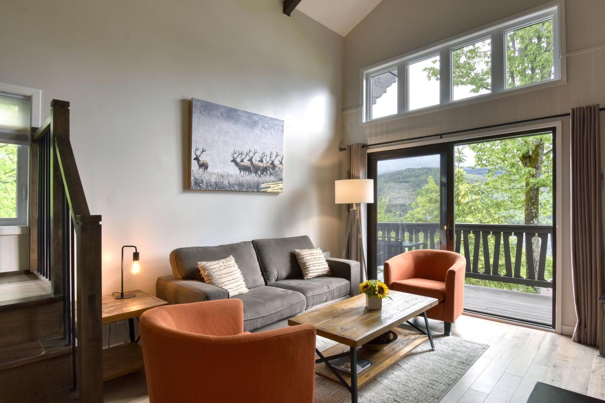 Stunning Condo - View On Lake Tremblant & Mountain Mont-Tremblant Exteriör bild