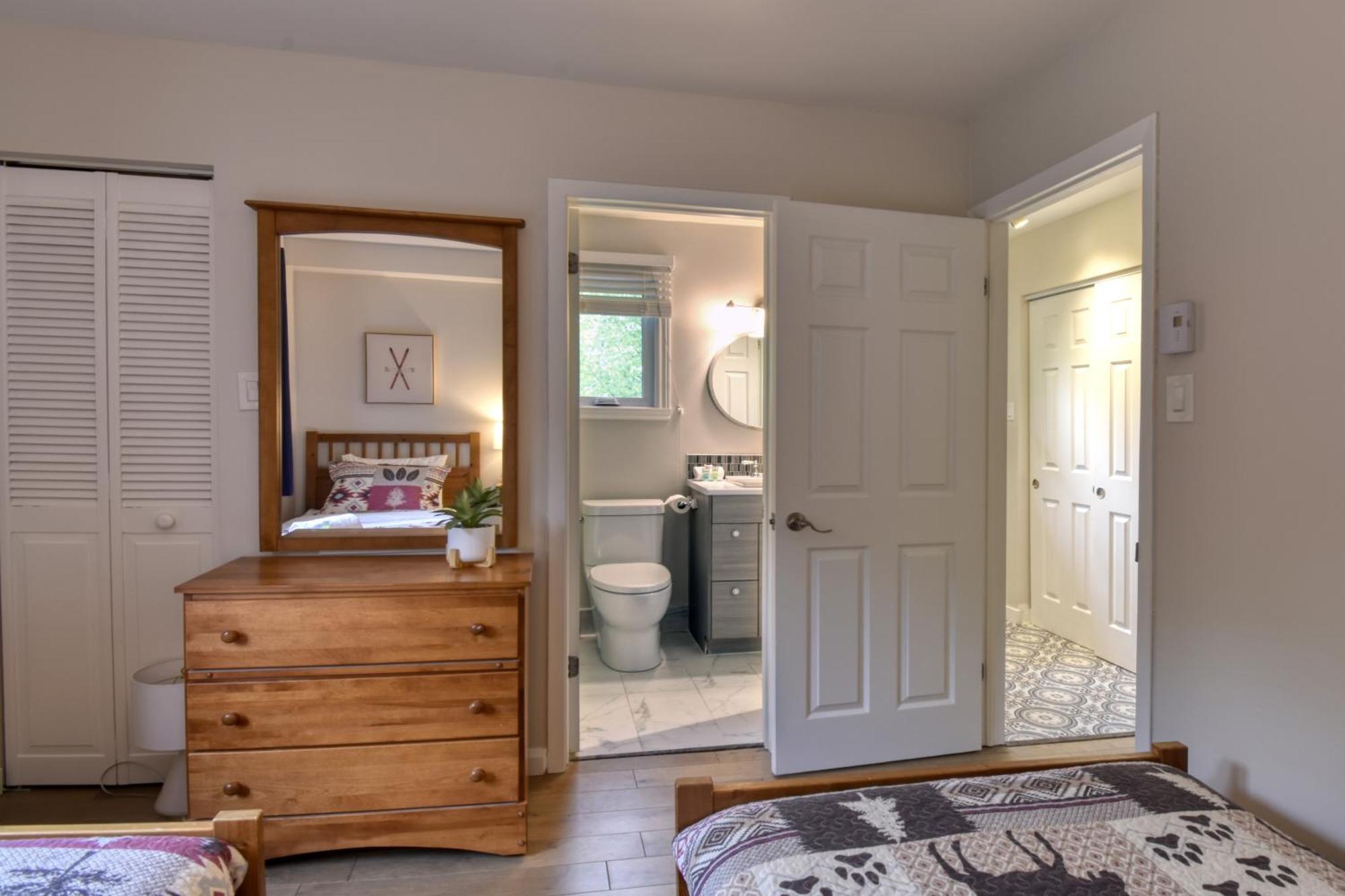 Stunning Condo - View On Lake Tremblant & Mountain Mont-Tremblant Exteriör bild